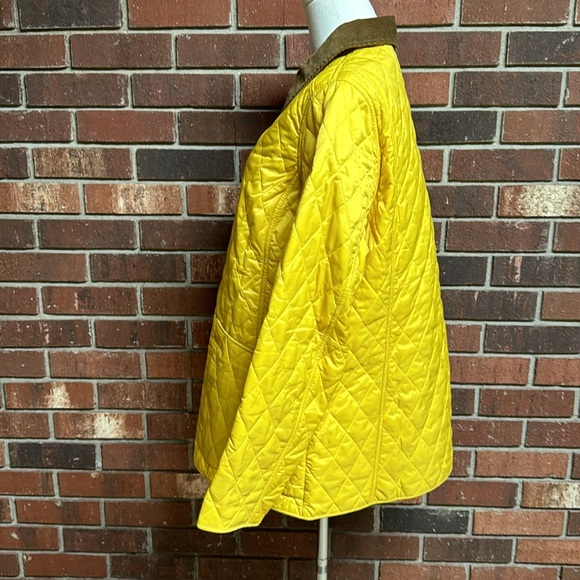 Barbour Annandale Quilted Jacket - Picture 10 of 16